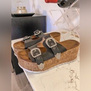 Platform Strapped Sandals